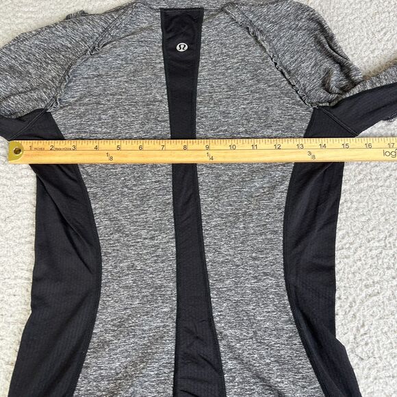 Lululemon Shirt Womens 4  Gray Black Full Tilt Pullover Ruffle Trim Thumb Holes - Picture 8 of 10